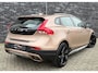 Volvo V40 Cross Country 2.5 T5 255pk+ AWD R-Design Automaat|Camera|IntelliSafe Pro|Leder|19 Inch|Bi-Xenon|Vol optie!!