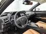 Lexus UX 250h Executive Line | Premium Navigatie | Draadloze Telefoonlader | Elektrische Achterklep |