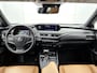 Lexus UX 250h Executive Line | Premium Navigatie | Draadloze Telefoonlader | Elektrische Achterklep |