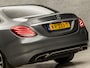 Mercedes-Benz C-klasse 350 e AMG Sport 279Pk Automaat (NAVIGATIE, LUCHTVERING, MEMORY SEATS, LEDER, CAMERA, STOELVERWARMING, SPORTSTOELEN, ZWART HEMEL, ADAPTIVE CRUISE, NIEUWE APK, NIEUWSTAAT)