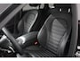 Mercedes-Benz GLC 300e 4MATIC Automaat PHEV AMG Line | Navigatie | Cruise Control | Parkeersensoren | Stoelverwarming | Panorama dak | Matrix LED-koplampen | Virtual Cockpit | Surround-systeem Burmester | Inductielader