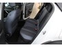 Peugeot e-2008 EV Allure 50 kWh Inclusief batterijcertificaat, Automaat, Cruise/Climate control, Navigatie, Camera, Stoelverwarming, Dakrails, LM velgen,