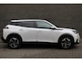 Peugeot e-2008 EV Allure 50 kWh Inclusief batterijcertificaat, Automaat, Cruise/Climate control, Navigatie, Camera, Stoelverwarming, Dakrails, LM velgen,