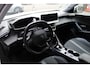 Peugeot e-2008 EV Allure 50 kWh Inclusief batterijcertificaat, Automaat, Cruise/Climate control, Navigatie, Camera, Stoelverwarming, Dakrails, LM velgen,