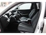 Peugeot e-2008 EV Allure 50 kWh Inclusief batterijcertificaat, Automaat, Cruise/Climate control, Navigatie, Camera, Stoelverwarming, Dakrails, LM velgen,
