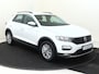 Volkswagen T-Roc 1.0 TSI Style | Trekhaak | Parkeersensoren | Adaptieve cruise control | CarPlay | Navigatie | Airco |