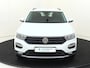 Volkswagen T-Roc 1.0 TSI Style | Trekhaak | Parkeersensoren | Adaptieve cruise control | CarPlay | Navigatie | Airco |