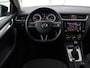 Skoda Octavia 1.6 TDI Clever Edition | Automaat | Stoelverwarming | Carplay | Navigatie | Parkeerhulp | Half leder | Climate control | Bluetooth | Cruise control
