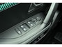 Peugeot e-2008 EV Allure Pack 50 kWh 100% Elektrisch | Camera | Cruise Control | Navigatie | Apple Carplay | Android auto | 3D Instrumentenpaneel | 1e eigenaar
