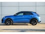 Volkswagen T-Roc 1.5 eTSI 150pk DSG R-Line First Edition | Black Style | 20" Velgen | Rondomzichtcamera | All Season Banden