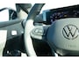 Volkswagen T-Roc 1.5 eTSI 150pk DSG R-Line First Edition | Black Style | 20" Velgen | Rondomzichtcamera | All Season Banden