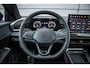 Volkswagen T-Roc 1.5 eTSI 150pk DSG R-Line First Edition | Black Style | 19" Velgen | Rondomzichtcamera | All Season Banden