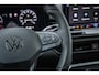 Volkswagen T-Roc 1.5 eTSI 150pk DSG R-Line First Edition | Black Style | 19" Velgen | Rondomzichtcamera | All Season Banden