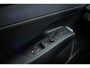 Volkswagen T-Roc 1.5 eTSI 150pk DSG R-Line First Edition | Black Style | 19" Velgen | Rondomzichtcamera | All Season Banden