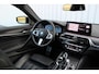 BMW 5-Serie 545e xDrive M-sport black edition | Incl. 12 maanden garantie Assisted driving | Head-up display | 6 cilinder! | Apple carplay/Android auto | Stoelverwarming | Parkeercamera | Harman/Kardon |