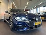 Volkswagen Arteon 2.0 TSI Business 3X R-Line | Panoramadak | Alcantara/Lederen bekleding | Digital dashboard | Adaptieve cruise control | Keyless | Achteruitrijcamera | Stoelverwarming voor+achter | Lane assist | Apple carplay | Elek. kofferklep | Elek. inklapbare spiegels