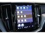 Volvo XC60 T6 AWD 350PK Plus Dark | 360° | Trekhaak | All season | Leder | Pano-dak