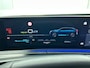 Peugeot E-3008 GT Avantage 73 kWh 210pk Automaat | 3-Fase Lader | Alarmklasse 3 | Navigatie | Climate Control | Adaptieve Cruise Control | 360 Camera | Matrix-LED Koplampen | Focal Geluidssysteem | 20" Lichtmetalen Velgen | Dodehoek Detectie | Keyless Entry/Start | Apple Carplay/Android Auto