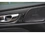 Volvo V60 2.0 T6 Plug-in hybrid AWD Plus Dark | 2000 kg trekgewicht | Sportstoelen Elektrisch Verstelbaar | Stoel + Stuurverwarming | harman/ kardon audio | Achterklep elektrisch | Lederen bekleding | Google services