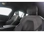 Volvo V60 2.0 T6 Plug-in hybrid AWD Plus Dark | 2000 kg trekgewicht | Sportstoelen Elektrisch Verstelbaar | Stoel + Stuurverwarming | harman/ kardon audio | Achterklep elektrisch | Lederen bekleding | Google services