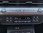 Hyundai Kona Electric Comfort Smart 65.4 kWh / Navigatie / Cruise Control Adaptief / Climate Control / Achterklep Elektrisch / Stoel & Stuurwiel Verwarming Voorzijde /