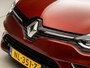 Renault Clio 0.9 TCe Intens Sport (PANORAMADAK, NAVIGATIE, CLIMATE, LEDER, CRUISE, BASS REFLEX, SPORTSTOELEN, LED KOPLAMPEN, PARKEERSENSOREN, GETINT GLAS, LM VELGEN, NIEUWSTAAT)