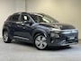 Hyundai Kona Electric EV Premium 64 kWh | 1e-EIG. | 3-FASE | SOH 100% | HEAD-UP | STOELKOELING |