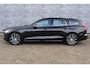 Volvo V60 2.0 T6 Plug-in hybrid AWD Plus Dark | 360 camera | Schuif-\-kanteldak | Adaptieve Cruise Control | Harman Kardon | Trekhaak |