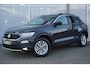 Volkswagen T-Roc 1.0 TSI 110pk Style | Achteruitrijcamera | Navigatie | Apple Carplay & Android Auto