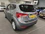 Hyundai ix20 1.4i Go! Nederlandse auto met hoge zit, Navigatie, Achteruitrijcamera, Airconditioning enz. enz.