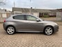 Alfa Romeo Giulietta 1.4 T Sprint 5-deurs Automaat - Airco ecc - Cruise - Navi - Bluetooth/handsfree - Led-dagrijverlichting - Pdc