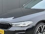 BMW 5-Serie 530e Business Edition Plus | Panoramadak | M-Sport | Laser LED | 20'' Velgen | Stoel en stuurwielverwarming | Sfeerverlichting | 360 Camera | Adaptieve Vering |