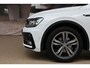 Volkswagen Tiguan 1.5 TSI Highline Business R | Pano | Camera | Trekhaak | R-Line | 100% (Dealer) onderhouden label