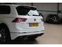 Volkswagen Tiguan 1.5 TSI Highline Business R | Pano | Camera | Trekhaak | R-Line | 100% (Dealer) onderhouden label