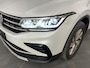 Volkswagen Tiguan 1.4 TSI eHybrid Elegance / AUTOMAAT/ 245 PK/ PANO/ TREKHAAK/ CAMERA/ PARK. SENSOREN/ ERGO ACTIVE/ IQ. LIGHT/ ADAPT. CRUISE/ STOEL-STUURVERWARM./ DIGITAL DASHBOARD/ NAVI/ CLIMA/ DAB/ 18" LMV