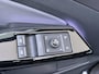 Volkswagen ID.5 Pro Advantage 77 kWh | Achteruitrijcamera | SoH 92% | 3-zone airco | Adaptieve cruise control | Keyless | CarPlay | Navigatie | Stoel- en stuurwielverwarming |