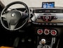 Alfa Romeo Giulietta 1.4 T Distinctive 170Pk (NAVIGATIE, CLIMATE, BRUIN LEDER, STOELVERWARMING, SPORTSTOELEN, CRUISE, LM VELGEN, PARKEERSENSOREN, TREKHAAK, NIEUWSTAAT)