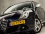 Alfa Romeo Giulietta 1.4 T Distinctive 170Pk (NAVIGATIE, CLIMATE, BRUIN LEDER, STOELVERWARMING, SPORTSTOELEN, CRUISE, LM VELGEN, PARKEERSENSOREN, TREKHAAK, NIEUWSTAAT)