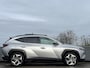 Hyundai Tucson 1.6 T-GDI 265 PK PHEV Premium Sky 4WD | Panorama-schuifkanteldak | Lederen bekleding | Trekhaak afneembaar | 1ste Eigenaar | Ned auto |