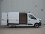 Renault Master T35 2.0 dCi 130 L2H2 Advance *NIEUW!* - Incl. Volledige betimmering & Trekhaak! - All Seasonbanden - Achteruitrijcamera - Stoelverwarming - Cuise Control