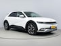 Hyundai Ioniq 5 CONNECT+ 58 kWh | LEDER | SOH 98.4% | NAVI | CAMERA | ELEKTR. STOELEN | APPLE CARPLAY & ANDROID | WARMTEPOMP | STOEL & STUURVERWARMING | FABRIEKSGARANTIE GELDIG T/M 1-2029! |