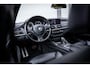 BMW X6 M 4.4i V8 555pk I Schuifdak I Carplay I TV's I Memory I HuD I Softclose I Trekhaak I 22'' I Historie-aanwezig