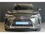 Lexus UX 250h Preference Line |stoel/stuurverwarming|parkeersensoren|18"|Apple/Android|ACC|