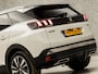 Peugeot 3008 1.6 e-THP GT Line 165Pk Automaat (PANORAMADAK, APPLE CARPLAY, LEDER, 360 CAMERA, GETINT GLAS, SPORTSTOELEN, LED KOPLAMPEN, KEYLESS, TREKHAAK, NIEUWSTAAT)