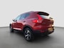 Volvo XC40 2.0 B4 197pk Plus Dark | Camera | Carplay | Premium Audio | Adaptive cruise control | Elektrische bestuurdersstoel met geheugen | Inklapbare spiegels | Dodehoek detectie | Elektrische achterklep | Draadloos laden | Stoelverwarming | Stuurverwarming