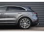 Porsche Cayenne 3.0 E-Hybrid 470pk Sport Chrono | Panorama | Matrix | ACC | 21'' Wielen | Bose | Trekhaak | Orig. NL |