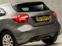 Mercedes-Benz A-klasse 180 Sport (NAVIGATIE, LEDER, ZWART HEMEL, STOELVERWARMING, SPORTSTOELEN, PARKEERSENSOREN, CRUISE, BLUETOOTH, NIEUWSTAAT)