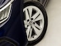 Volkswagen Golf 1.0 TSI Sport Automaat (VIRTUAL COCKPIT, APPLE CARPLAY, GROOT NAVI, SFEERVERLICHTING, KEYLESS, LM VELGEN, SPORTSTOELEN, ADAPTIVE CRUISE, LED KOPLAMPEN, NIEUWSTAAT)