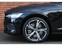 Volvo V60 2.0 T6 Plug-in hybrid AWD Plus Dark | Panoramisch schuif-/ kanteldak | 360 graden camera | stoel- en stuurwielverwarming | Sportstoelen | Harman Kardon
