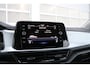 Volkswagen T-Roc 1.5 TSI 150pk DSG Life | Trekhaak | Navigatie | App Connect | Stoelverwarming | Parkeersensoren